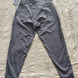 Women’s joggers